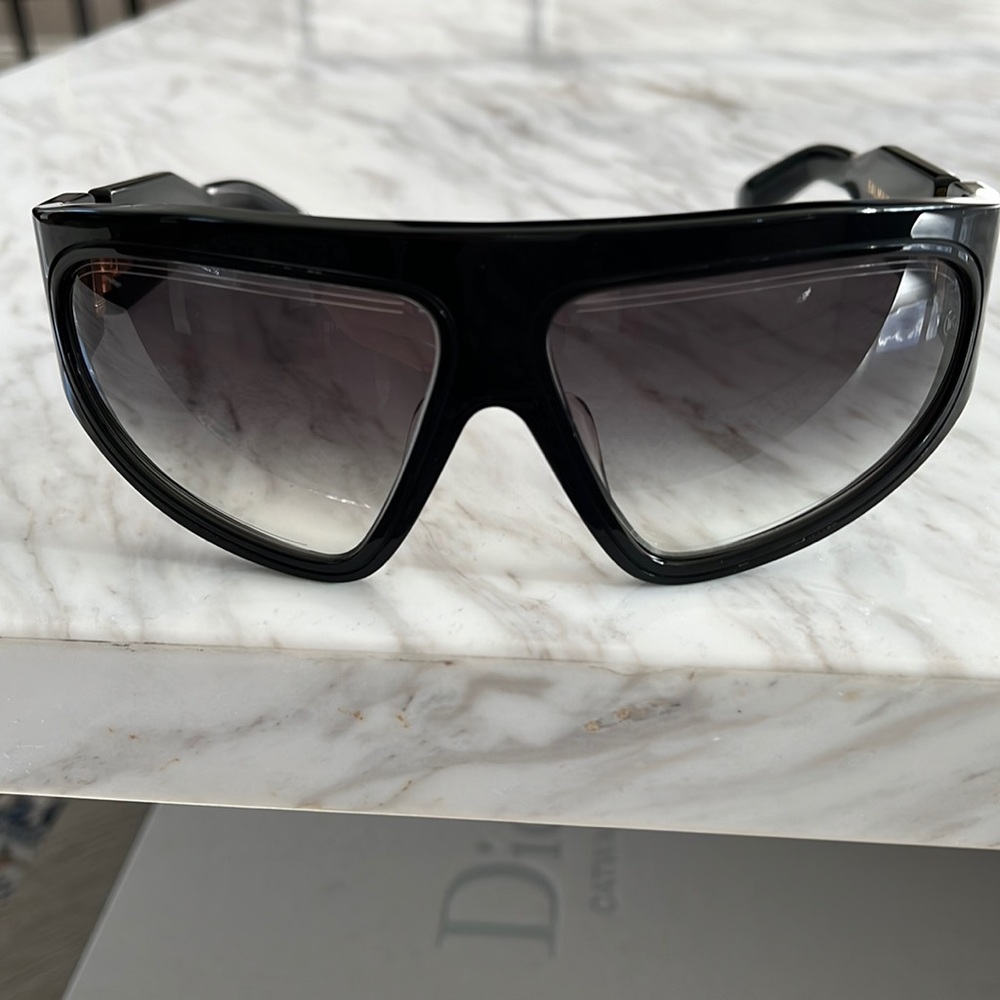 BALMAIN SUNGLASSES